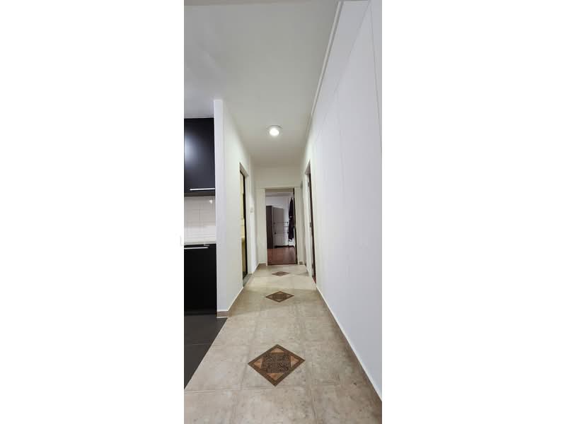 290D Bukit Batok East Avenue 3, 290D Bukit Batok East Avenue 3, 3 Bedrooms, 1,098 sqft, HDB Flat For Rent, by Leon Hon, 500069097 - Corridor - PropertyGuru.com.sg
