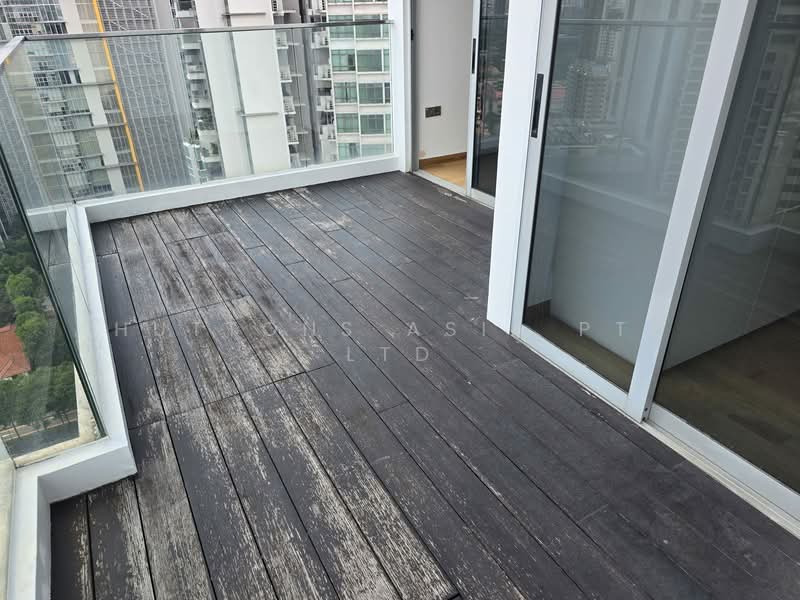 26 Newton, 26 Newton Road Singapore, 2 Bedrooms, 1,539 sqft, Condominium For Sale, by Huttons Asia Pte Ltd, 500069098 - Balcony - PropertyGuru.com.sg