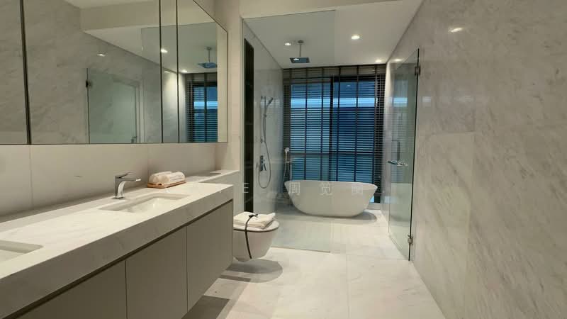 Mt Rosie | Elevated Freehold Plot | Panoramic Unblocked Views | 5-Car Basement | Rare Offering Detached House For Sale at S$ 25,888,000 | PropertyGuru Singapore - Bathroom