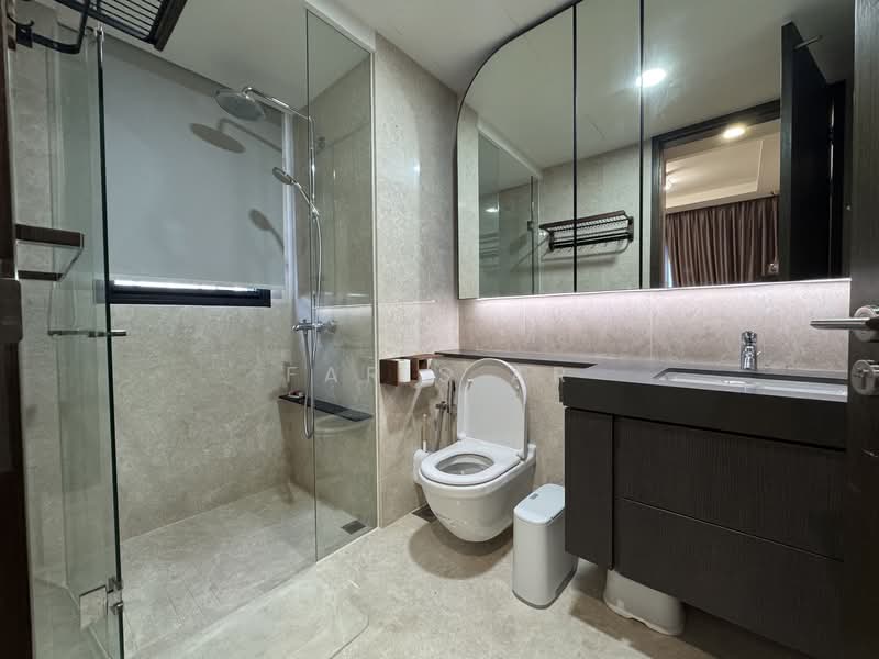 Avenue South Residence Condominium For Sale at S$ 2,250,000 | PropertyGuru Singapore - Master Bathroom