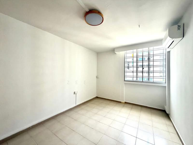 169 Bedok South Avenue 3 HDB Flat For Sale at S$ 698,000 | PropertyGuru Singapore - Common Bedroom 1