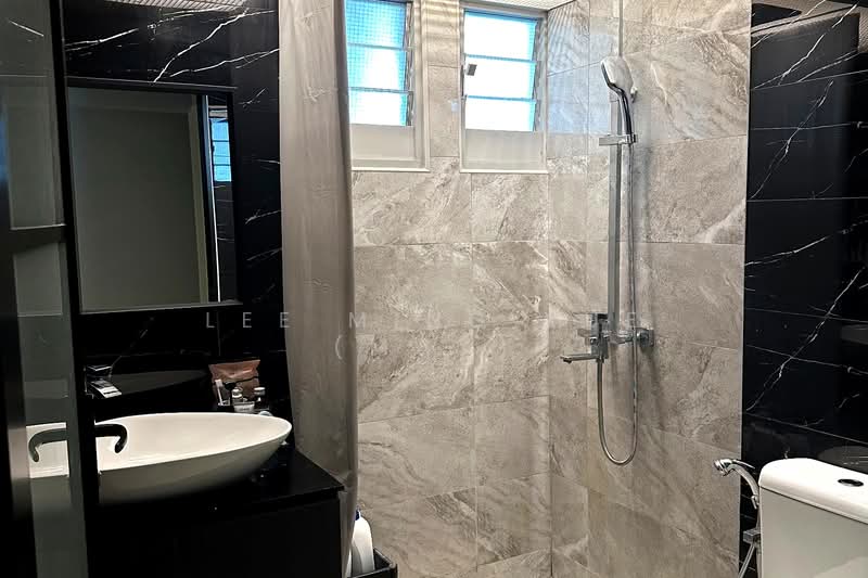 613B Tampines North Drive 1 HDB Flat For Sale at S$ 828,000 | PropertyGuru Singapore - Bathroom