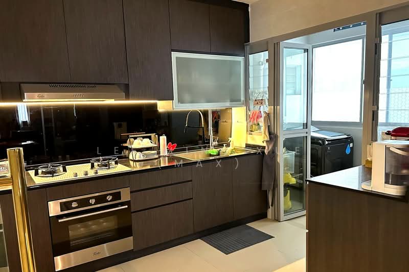 613B Tampines North Drive 1 HDB Flat For Sale at S$ 828,000 | PropertyGuru Singapore - Kitchen