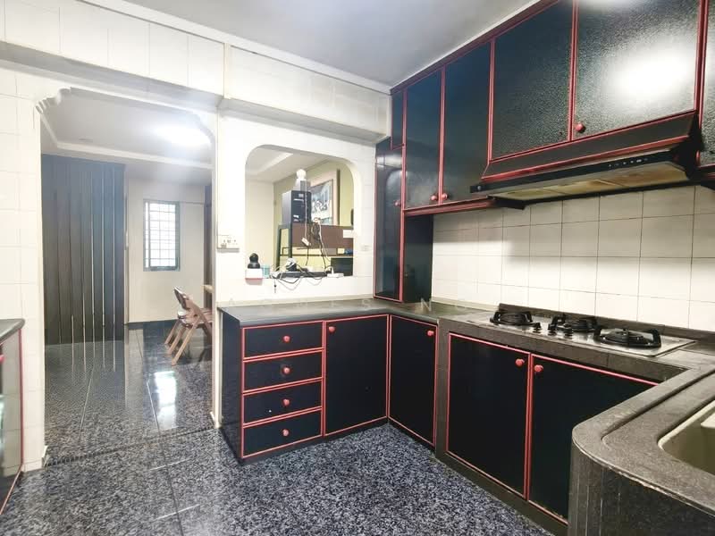 626 Choa Chu Kang Street 62 HDB Flat For Sale at S$ 619,999 | PropertyGuru Singapore - Kitchen