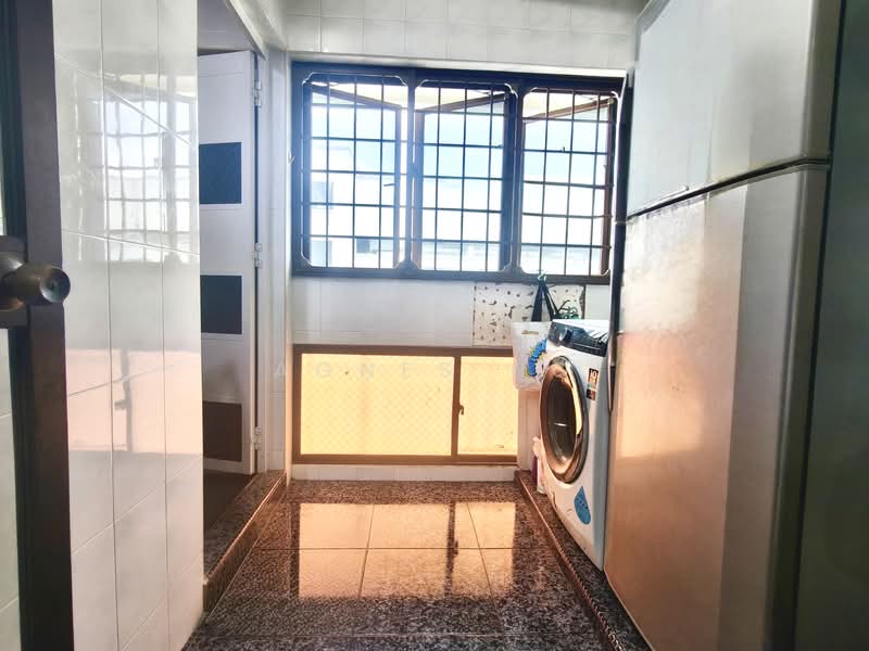 626 Choa Chu Kang Street 62 HDB Flat For Sale at S$ 619,999 | PropertyGuru Singapore - Kitchen