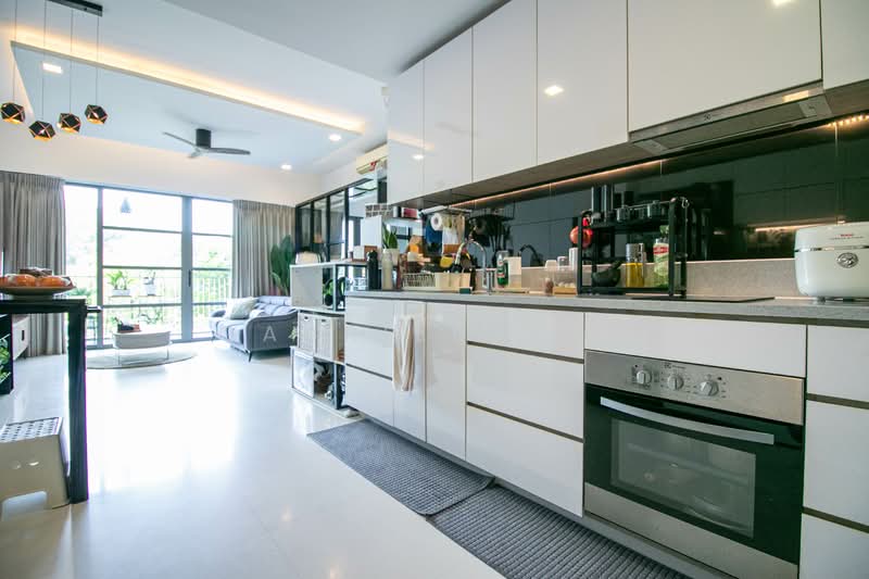 R Maisons (The Maisons) Apartment For Sale at S$ 1,100,000 | PropertyGuru Singapore - Kitchen