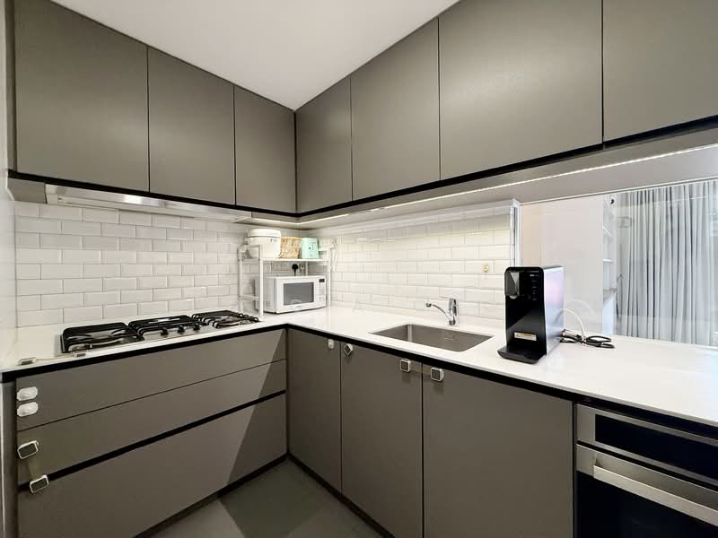 Waterbay Executive Condominium For Sale at S$ 1,650,000 | PropertyGuru Singapore - Kitchen