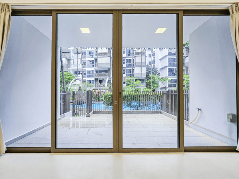 The Inflora Condominium For Sale at S$ 1,200,000 | PropertyGuru Singapore - Balcony