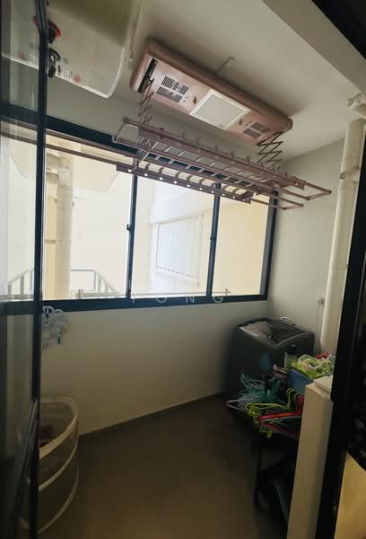 468A Bukit Batok West Avenue 9, 468A Bukit Batok West Avenue 9, 2 Bedrooms, 732 sqft, HDB Flat For Rent, by William Yong, 500069177 - Balcony - PropertyGuru.com.sg
