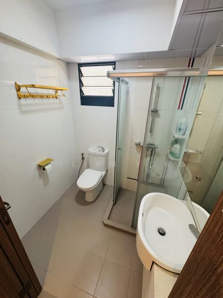 468A Bukit Batok West Avenue 9, 468A Bukit Batok West Avenue 9, 2 Bedrooms, 732 sqft, HDB Flat For Rent, by William Yong, 500069177 - Bathroom - PropertyGuru.com.sg