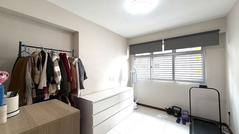 449A Bukit Batok West Avenue 9 HDB Flat For Sale at S$ 700,000 | PropertyGuru Singapore - Bedroom