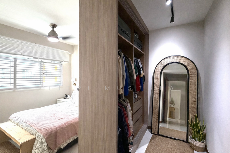 449A Bukit Batok West Avenue 9 HDB Flat For Sale at S$ 700,000 | PropertyGuru Singapore - Bedroom