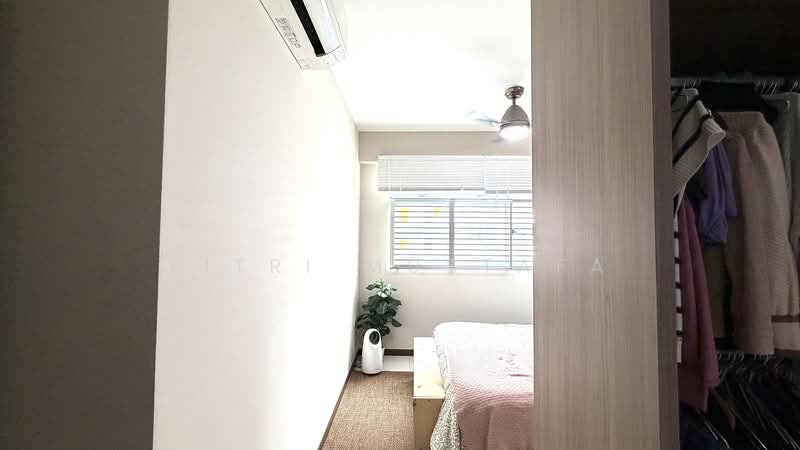 449A Bukit Batok West Avenue 9 HDB Flat For Sale at S$ 700,000 | PropertyGuru Singapore - Bedroom