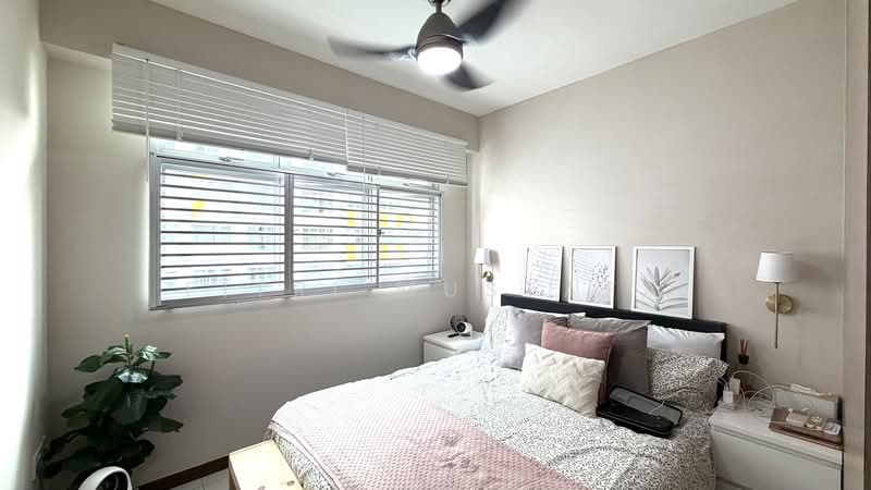 449A Bukit Batok West Avenue 9 HDB Flat For Sale at S$ 700,000 | PropertyGuru Singapore - Bedroom