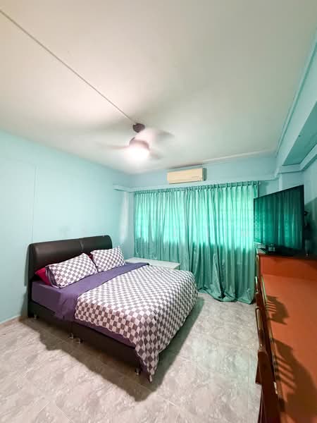 833 Jurong West Street 81 HDB Flat For Sale at S$ 568,000 | PropertyGuru Singapore - Bedroom