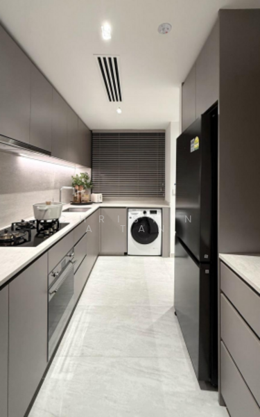 Pinery Residences Condominium For Sale at S$ 1,695,000 | PropertyGuru Singapore - Kitchen