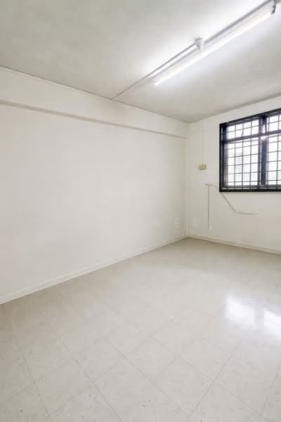 33 Jalan Bahagia HDB Flat For Sale at S$ 340,000 | PropertyGuru Singapore - Interior