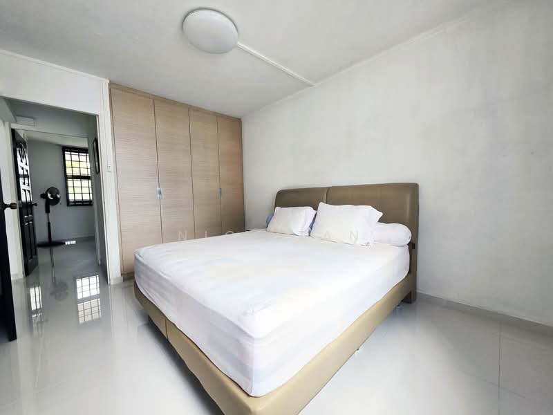 238 Serangoon Avenue 2 HDB Flat For Sale at S$ 758,000 | PropertyGuru Singapore - Bedroom
