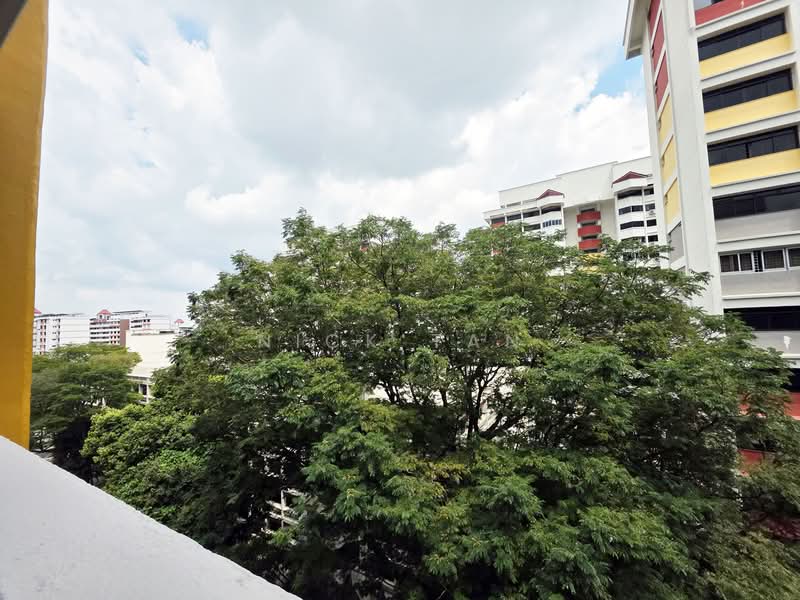 238 Serangoon Avenue 2 HDB Flat For Sale at S$ 758,000 | PropertyGuru Singapore - Exterior