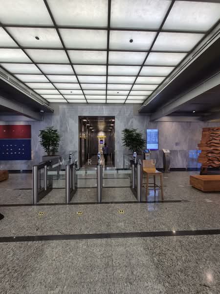 The Heeren, 260 Orchard Road, 5,060 sqft, Office For Rent, by Mary Lau, 500069233 - Entrance - CommercialGuru.com.sg
