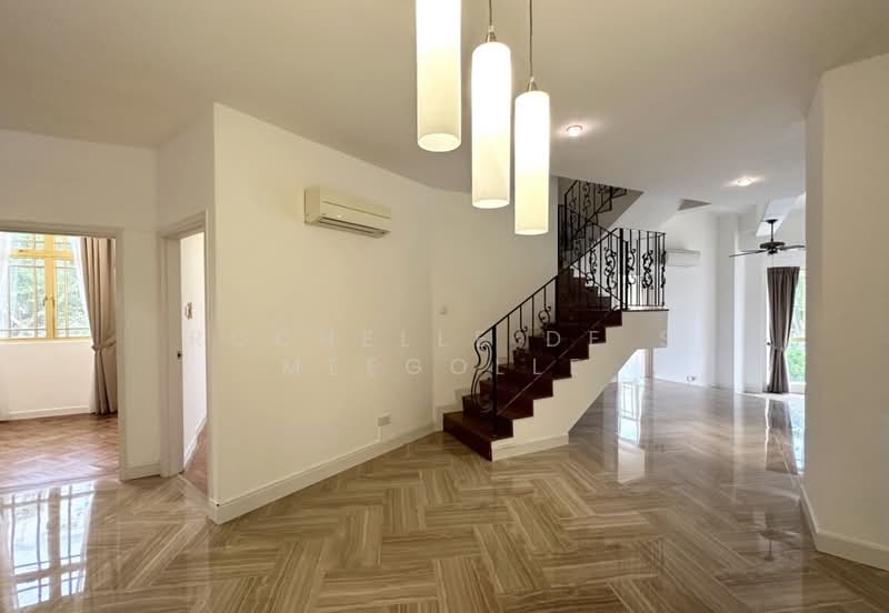 Orange Regency, 101 Fernhill Road, 4 Bedrooms, 2,433 sqft, Apartment For Rent, by Rochelle De S Meegolle, 500069235 - PropertyGuru.com.sg