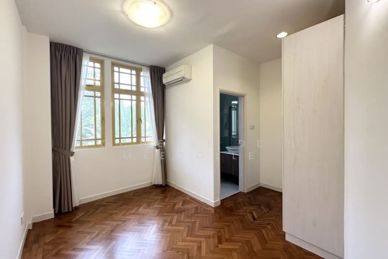 Orange Regency, 101 Fernhill Road, 4 Bedrooms, 2,433 sqft, Apartment For Rent, by Rochelle De S Meegolle, 500069235 - PropertyGuru.com.sg