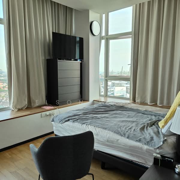 The Vision, 79 West Coast Crescent, 2 Bedrooms, 904 sqft, Condominium For Rent, by Elson Wang, 500069239 - Bedroom - PropertyGuru.com.sg