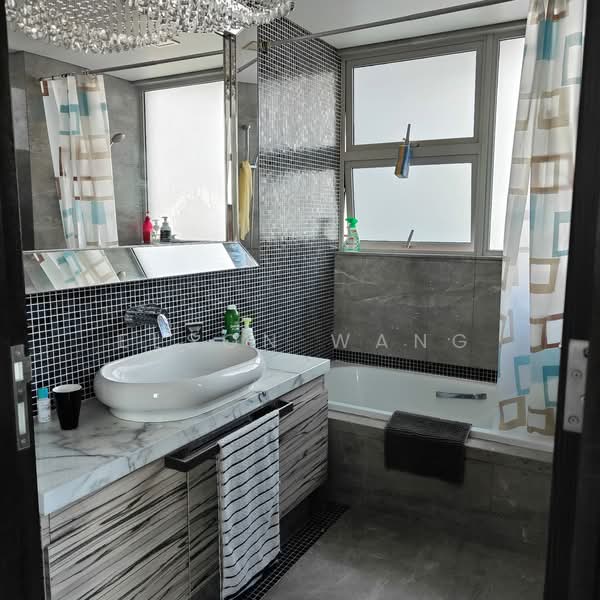 The Vision, 79 West Coast Crescent, 2 Bedrooms, 904 sqft, Condominium For Rent, by Elson Wang, 500069239 - Bathroom - PropertyGuru.com.sg