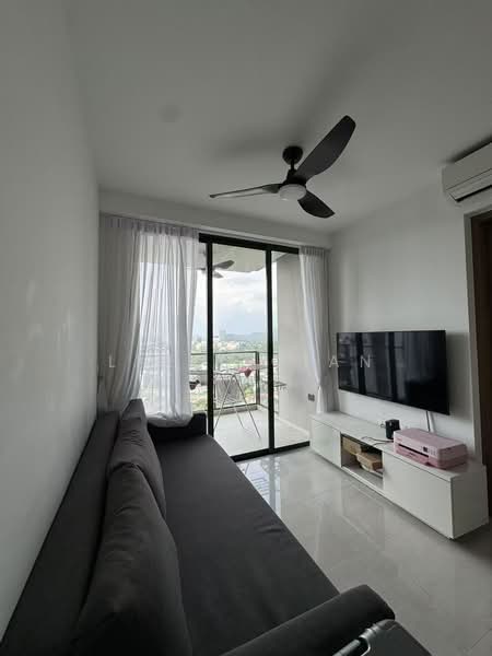 Whistler Grand, 107 West Coast Vale, Room Rental, 190 sqft, Condominium For Rent, by Lin Yiqian, 500069245 - Living Room - PropertyGuru.com.sg