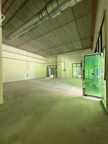 Ramp up / 20 foot container accessible / Tampines, , 834 sqft, Factory / Workshop (B2) For Rent, by Jessica Liang, 500069247 - Interior - CommercialGuru.com.sg