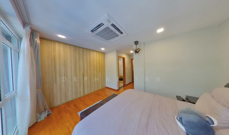 Palm Grove Regency Terraced House For Sale at S$ 3,500,000 | PropertyGuru Singapore - Bedroom