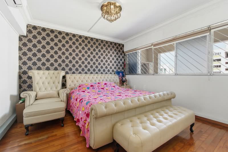228 Pending Road HDB Flat For Sale at S$ 900,000 | PropertyGuru Singapore - Bedroom