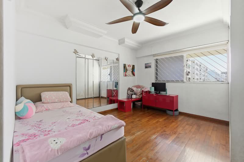 228 Pending Road HDB Flat For Sale at S$ 900,000 | PropertyGuru Singapore - Bedroom