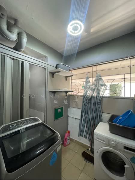 Orchid Park Condominium Condominium For Sale at S$ 1,250,000 | PropertyGuru Singapore - Interior