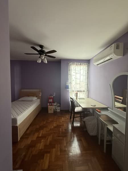 Tanah Merah Green Corner Terrace For Sale at S$ 3,999,000 | PropertyGuru Singapore - Bedroom