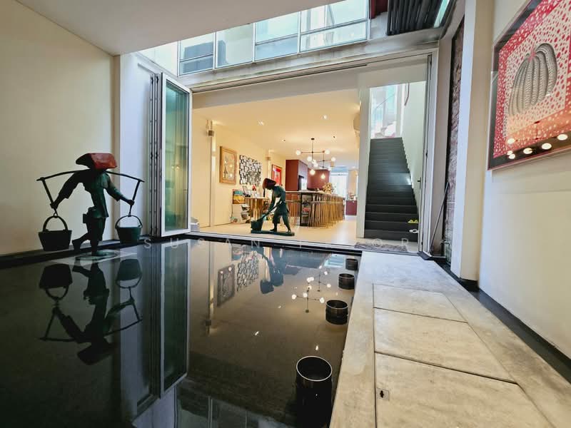 Dashing Modern Orchard Couple's Showpiece Conservation House For Sale at S$ 6,400,000 | PropertyGuru Singapore - Interior