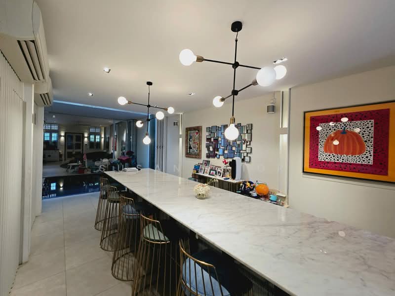 Dashing Modern Orchard Couple's Showpiece Conservation House For Sale at S$ 6,400,000 | PropertyGuru Singapore - Interior