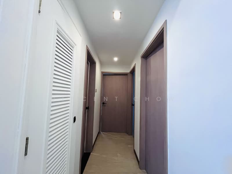 Yishun Emerald, 20 Canberra Drive, 3 Bedrooms, 1,195 sqft, Condominium For Rent, by Vincent Chow, 500069309 - Corridor - PropertyGuru.com.sg