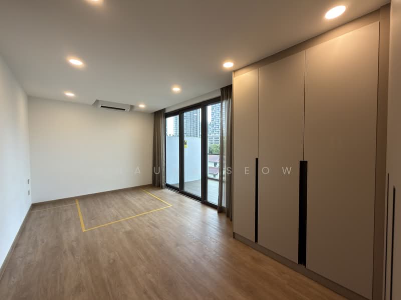Brand New Inter-Terrace in Novena D11 ❤️ Move In Now! Terraced House For Sale at S$ 7,880,000 | PropertyGuru Singapore - Bedroom