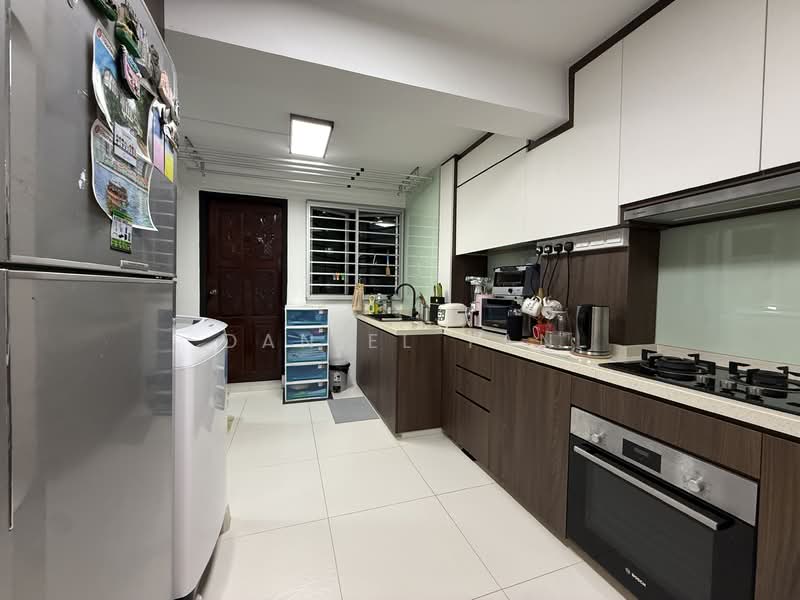 207 Toa Payoh North, 207 Toa Payoh North, 2 Bedrooms, 700 sqft, HDB Flat For Rent, by Daniel Tan, 500069318 - Kitchen - PropertyGuru.com.sg