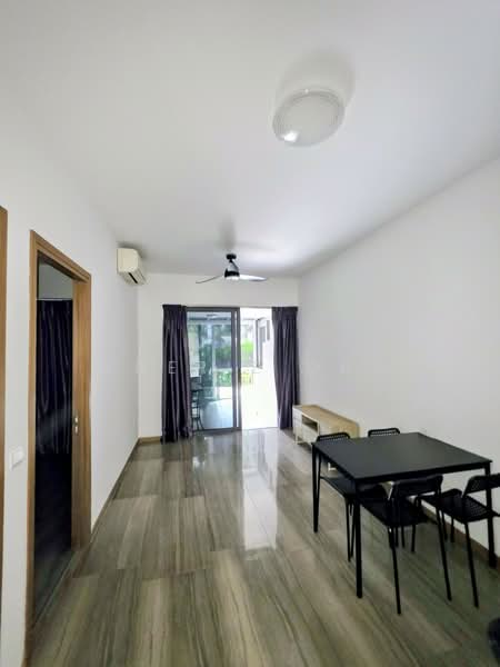 Lakeville, 3 Jurong Lake Link, 2 Bedrooms, 678 sqft, Condominium For Rent, by Cherie Ong, 500069326 - Living Room - PropertyGuru.com.sg