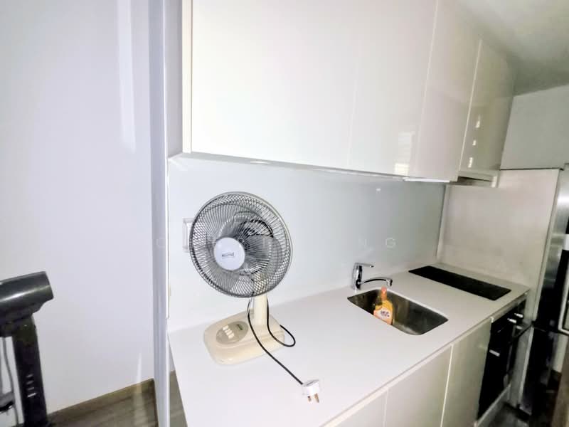 Lakeville, 3 Jurong Lake Link, 2 Bedrooms, 678 sqft, Condominium For Rent, by Cherie Ong, 500069326 - Kitchen - PropertyGuru.com.sg