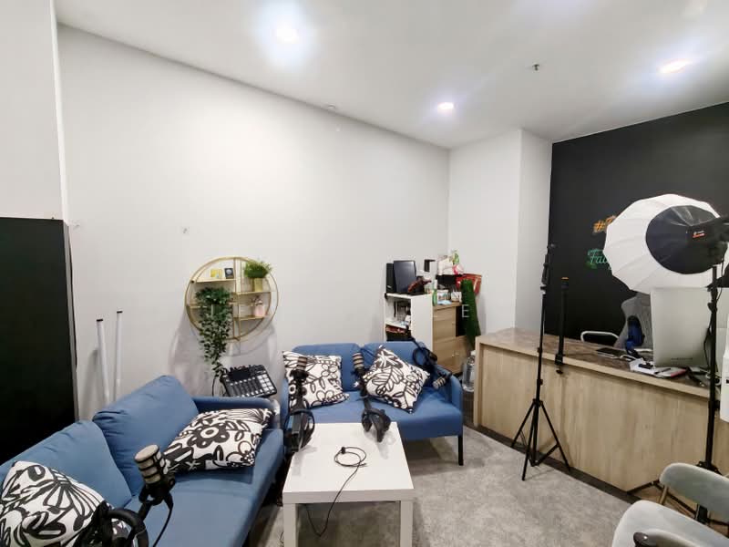 Primz Bizhub, 21 Woodlands Close singapore, 1,313 sqft, Light Industrial (B1) For Sale, by Jensen Lee, 500069330 - Living Room - CommercialGuru.com.sg