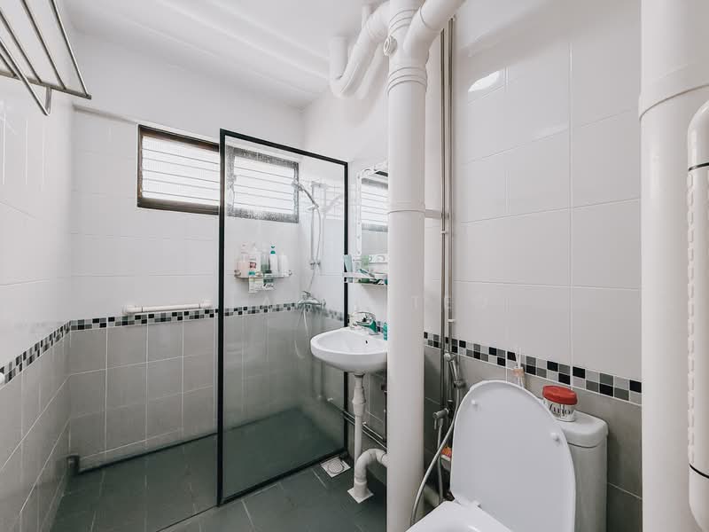 632 Veerasamy Road HDB Flat For Sale at S$ 850,000 | PropertyGuru Singapore - Bathroom