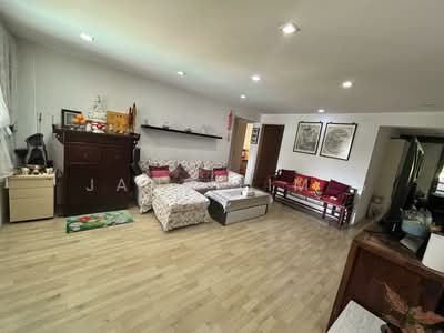 For Sale - 412 Commonwealth Avenue West