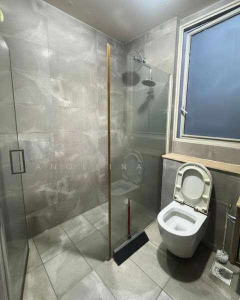 2 Bedroom Unit for Rent @ The Nautical, , 2 Bedrooms, 764 sqft, Condominium For Rent, by Angelina Tan, 500069361 - Bathroom - PropertyGuru.com.sg