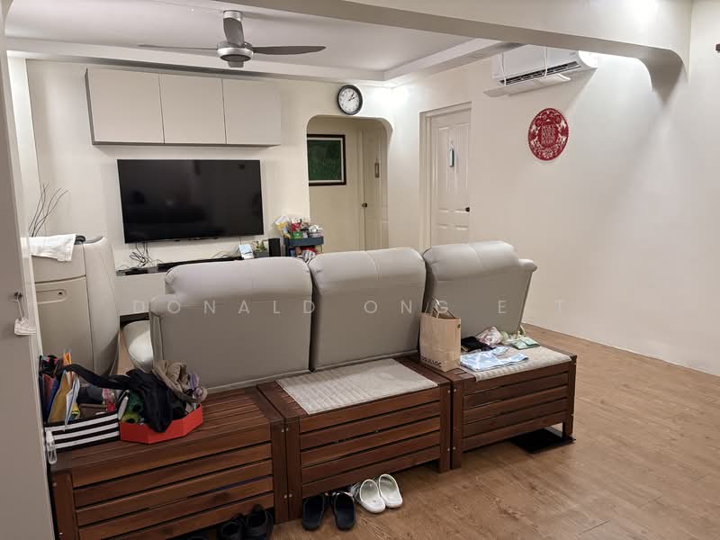 473 Pasir Ris Drive 6 HDB Flat For Sale at S$ 640,000 | PropertyGuru Singapore - Living Room