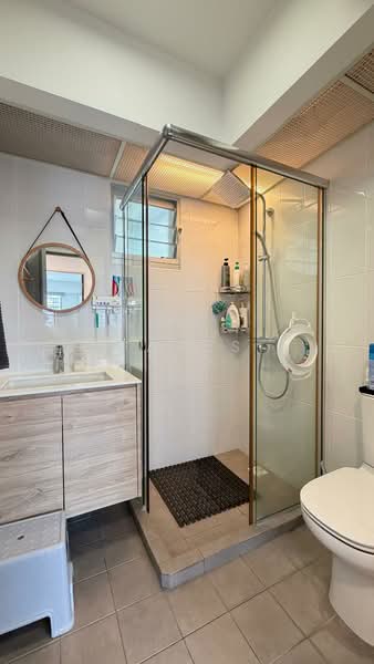 451A Sengkang West Way HDB Flat For Sale at S$ 769,999 | PropertyGuru Singapore - Bathroom