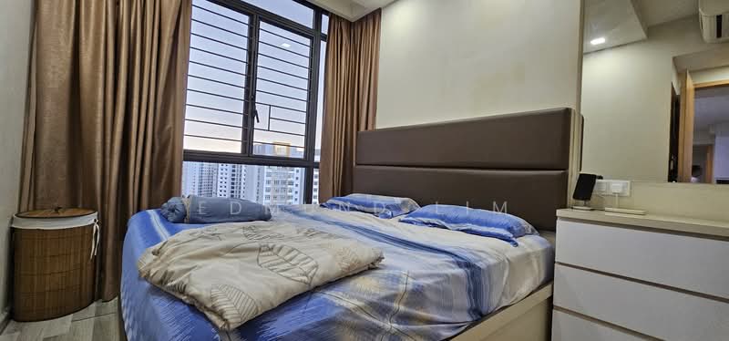 La Fiesta Condominium For Sale at S$ 1,600,000 | PropertyGuru Singapore - Bedroom