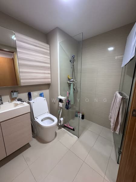 The Tampines Trilliant, 21 Tampines Central 7, 3 Bedrooms, 872 sqft, Executive Condominium For Sale, by Shawn Yong, 500069392 - Bathroom - PropertyGuru.com.sg